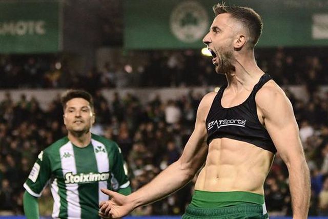 Panathinaikos vence dérbi de Atenas com golo de ex-Sporting (vídeo)