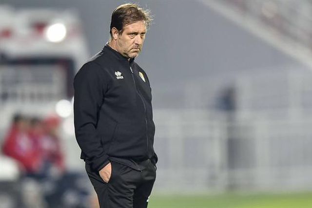 Pedro Martins goleado na terceira derrota seguida