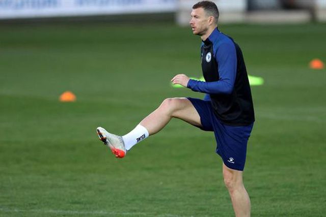 Atenção, Benfica: Dzeko gera preocupação