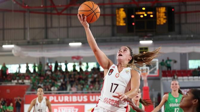 Benfica iguala final e vai discutir título feminino na ‘negra’