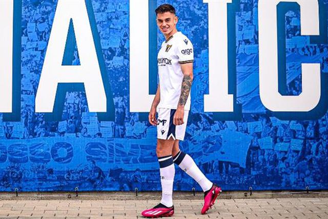 Diogo Costa renova até 2026