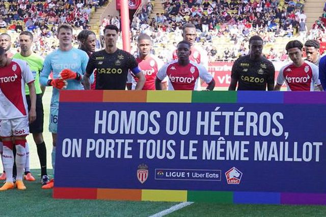 Governo francês quer sanções contra futebolistas que recusaram usar camisola arco-íris