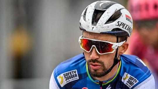 Julian Alaphilippe falha Amstel e Fleche Wallonne