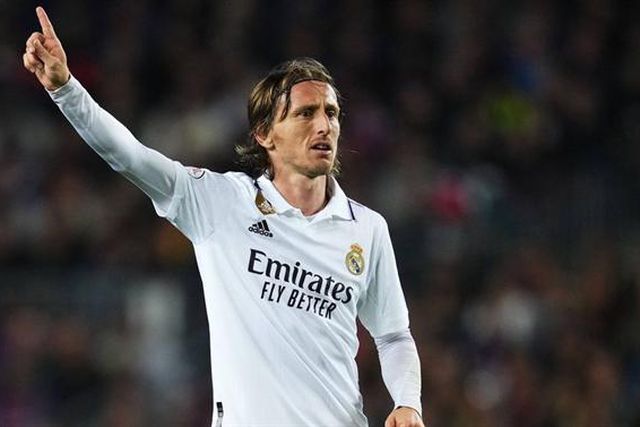 Modric com oferta multimilionária das arábias