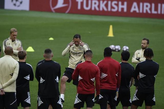 Palestra especial no relvado de San Siro