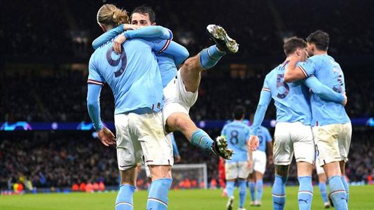 Bernardo assiste e marca em 'banho' do City ao Bayern