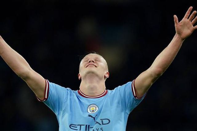 Man. City outra vez líder e Haaland na História com guarda de honra (vídeos)