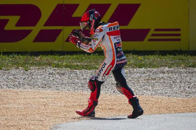 Penalização de Márquez suspensa até decisão final