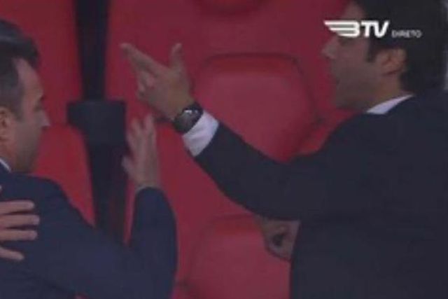 'Bate-boca' entre Rui Costa e Salvador na tribuna