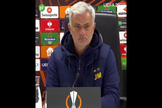 Mourinho em picardia com jornalista neerlandês