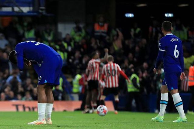 Félix substituiu Enzo na quinta derrota seguida para Lampard no Chelsea (veja os golos)