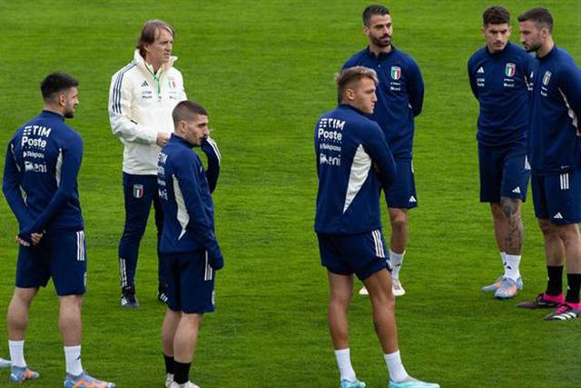 Itália vai jogar com Vialli na camisola