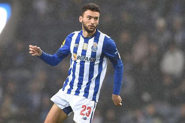 João Mário continua a ser única baixa