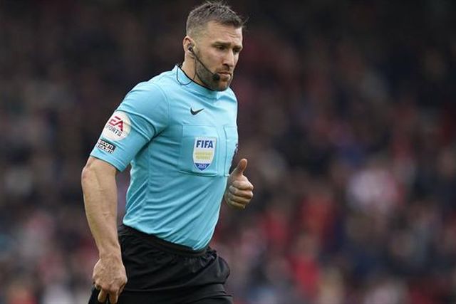 Caso do árbitro que agrediu Robertson foi arquivado