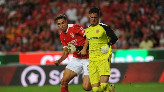 Guarda-redes Jhonatan em alta antes do Benfica