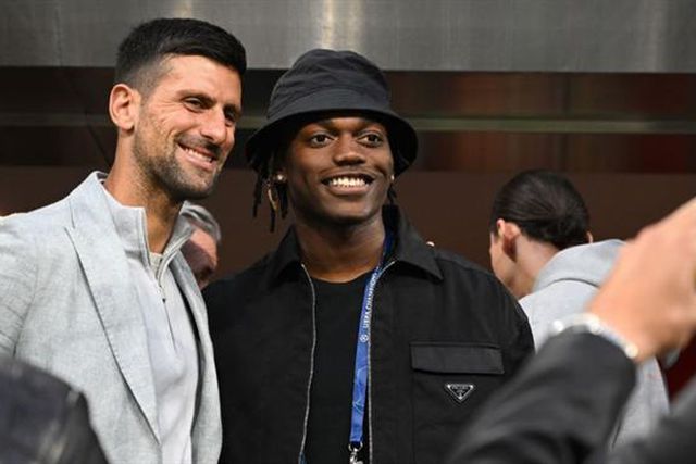 Parada de estrelas em Milão com Djokovic ao lado de Leão (vídeo)