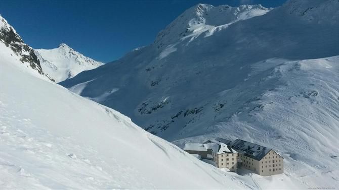 Neve pode alterar percurso na Volta à Itália