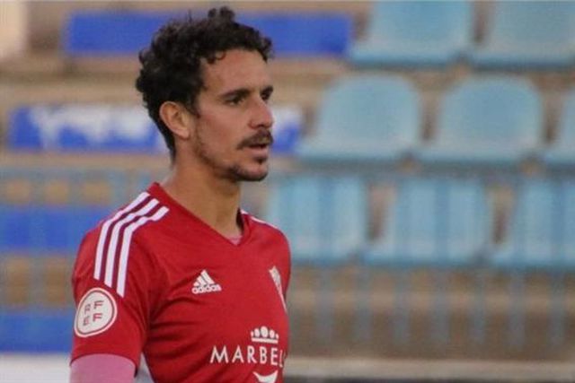 Subiu de divisão e assumiu homossexualidade (foto)