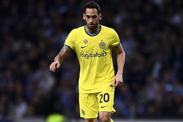 Recuperação milagrosa poderá levar Çalhanoglu à Luz