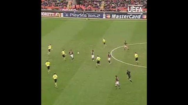 UEFA partilha melhores momentos de Rui Costa no aniversário do 'maestro'