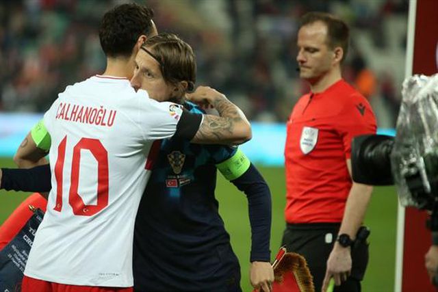 Grupo D: Musa e 'bis' de Kovacic na vitória da Croácia; mínimos do País de Gales