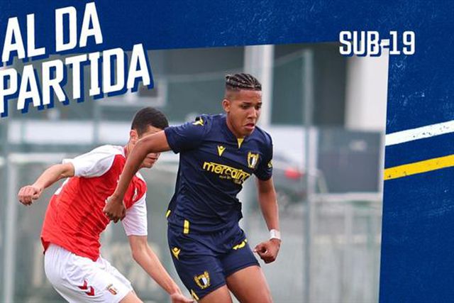 Famalicão perde e deixa liderança isolada à mercê de Benfica ou Sporting