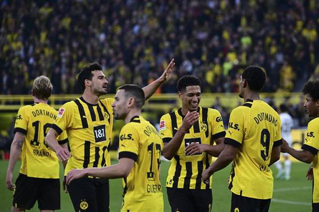 Dortmund (com assistência de Guerreiro) dá 'show' e assume liderança da Bundesliga (veja os golos)