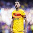 Busquets não fecha a porta à saída