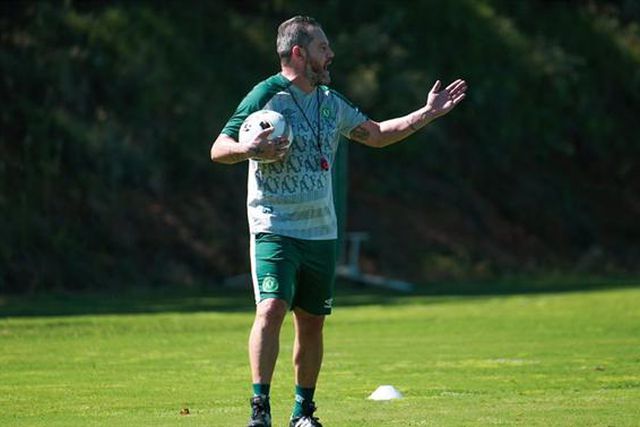 Oficial: Argel tem novo clube (o 25.º como treinador!)