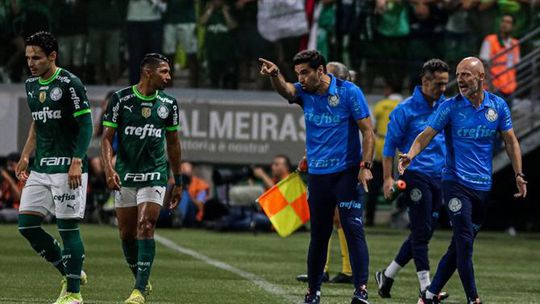 Adeptos do Palmeiras criam cântico para Abel Ferreira (vídeo)