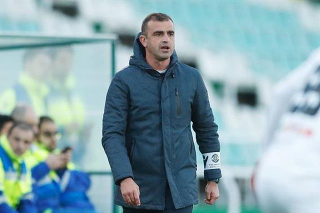 Miguel Quaresma na equipa técnica para cumprir critério da UEFA