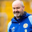 Steve Clarke ao leme da seleção até 2026