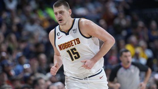 Jokic não chega para os Nets, Neemias nos play-offs da G-League