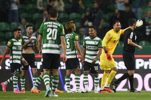 Luta contra o tempo para ter Adán no dérbi