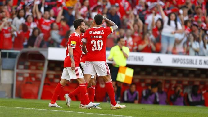 Bailado de Neres e Otamendi coloca o Benfica na frente (vídeo)