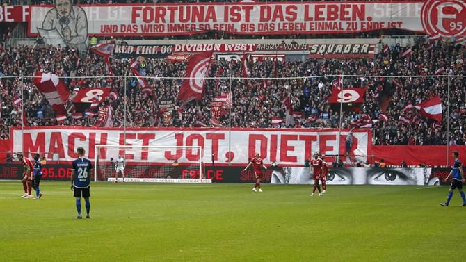 Fortuna Dusseldorf traça plano revolucionário: bilhetes de graça para os adeptos