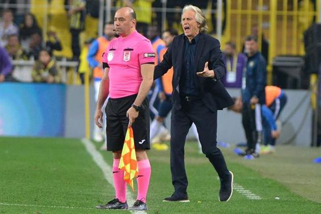 «Besiktas-Galatasaray? Espero que haja uma boa arbitragem»