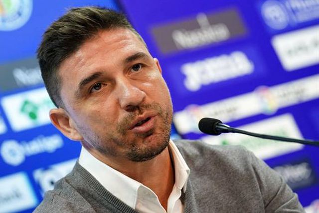 Diretor desportivo vai treinar a equipa após saída de Quique Flores