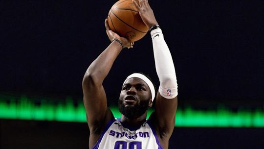 Kings regressam às vitórias na G-League com duplo-duplo de Neemias