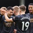 Arsenal vence Fulham, de Marco Silva, antes da receção ao Sporting (veja os golos e um regresso especial)