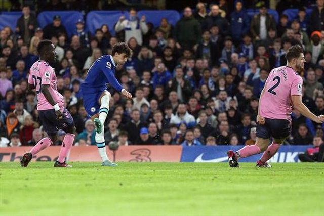João Félix marca no empate do Chelsea