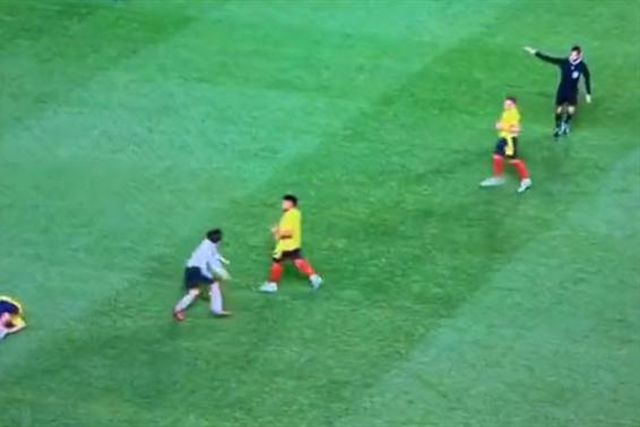 Insólito: foi ceifado, correu para tirar satisfações e ficou mal na fotografia (vídeo)