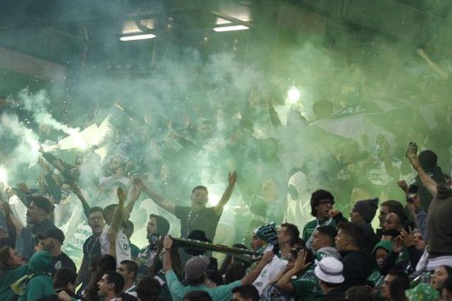 Saiba o número de adeptos proibidos de aceder a recintos desportivos em abril