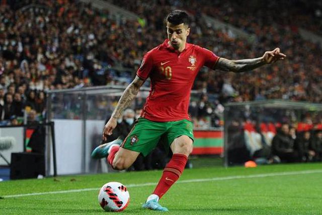 Às três tabelas: Cancelo coloca Portugal na frente (vídeo)