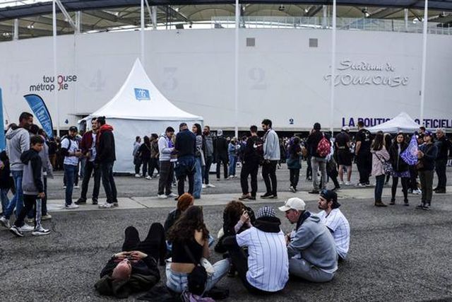 Toulouse-Nantes atrasado devido a «emergência no estádio»