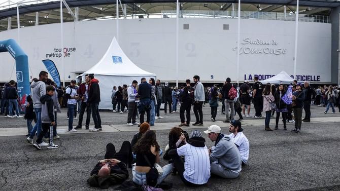 Toulouse-Nantes atrasado devido a «emergência no estádio»