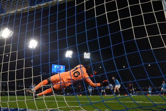 Maignan monstruoso defendeu penálti de ‘Kvaradona’, Osimhen deu esperança mas tarde demais (vídeo)
