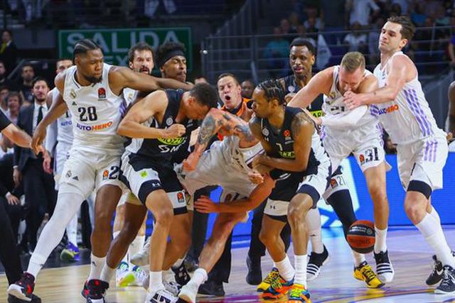 Chocante: Real Madrid-Partizan termina com festival de pancadaria (vídeo)