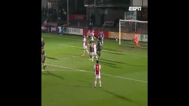 O segundo golo de Francisco Conceição pelo Ajax B frente ao PSV