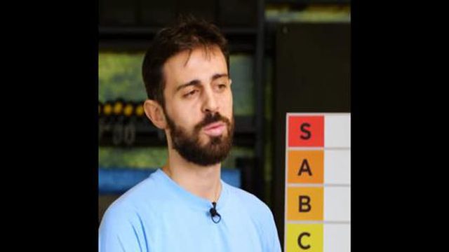 Quem tem o melhor primeiro toque no City? Bernardo Silva escolhe
